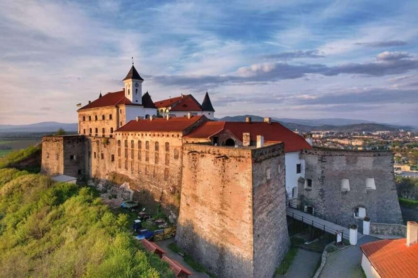 замок паланок